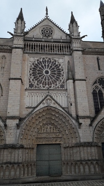 Poitiers Cathédrale Saint-Pierre 1 GC5MMG6.jpg